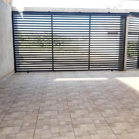 Casa Grande Em Arapongas Villa Exterior photo